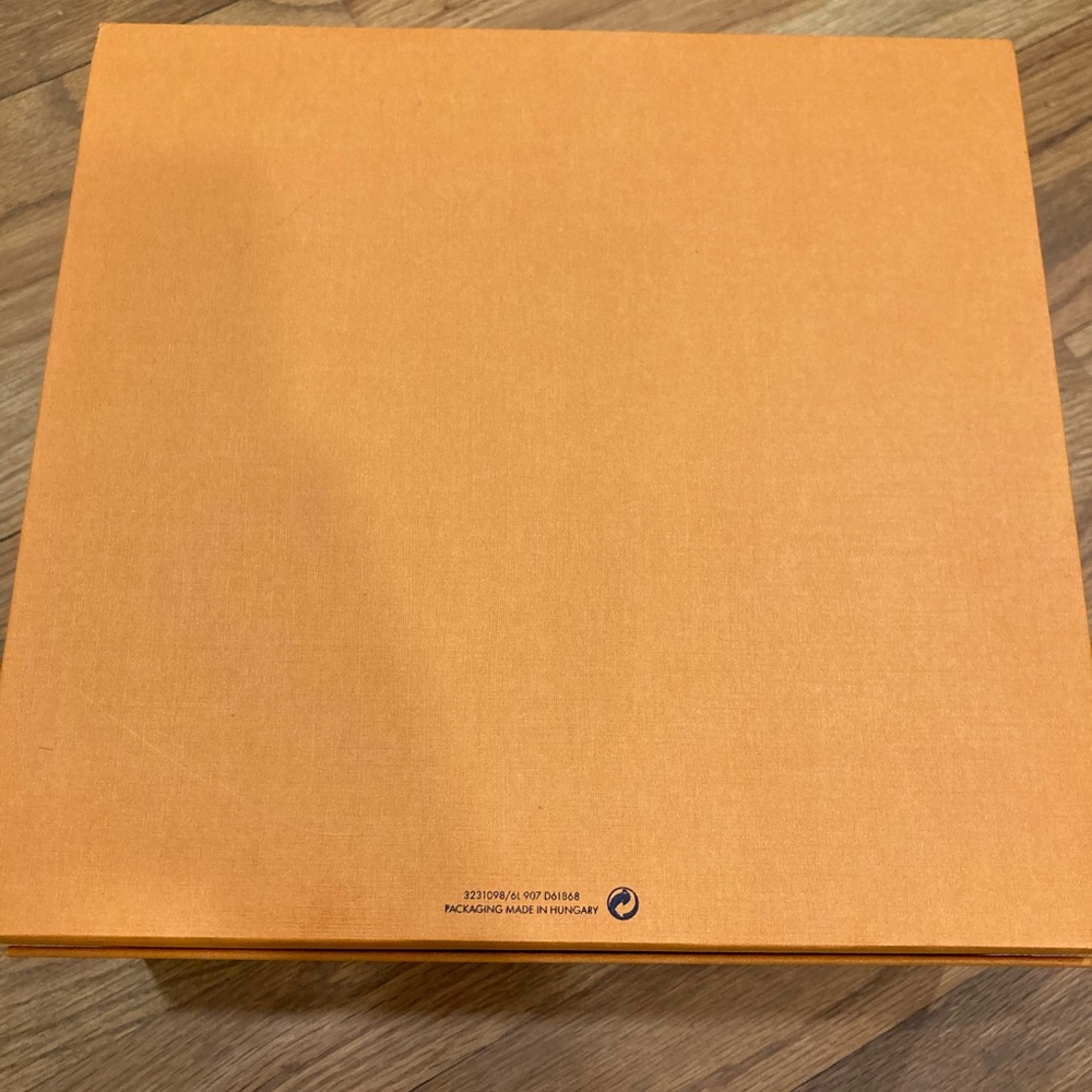 Louis Vuitton Authentic Box - Picture 8 of 8